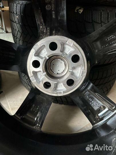R22 Michelin X-Ice Snow SUV 275/45, PCD 5x120 DIA 72.6