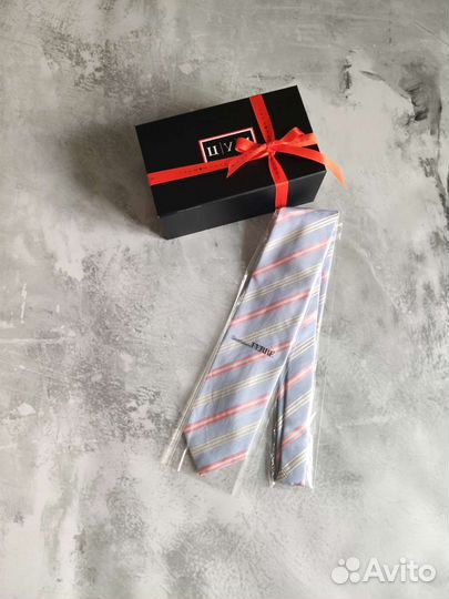 Gianfranco Ferre новый галстук Оригинал