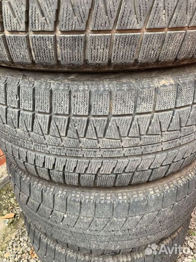 Bridgestone Blizzak Revo GZ 225/50 R18