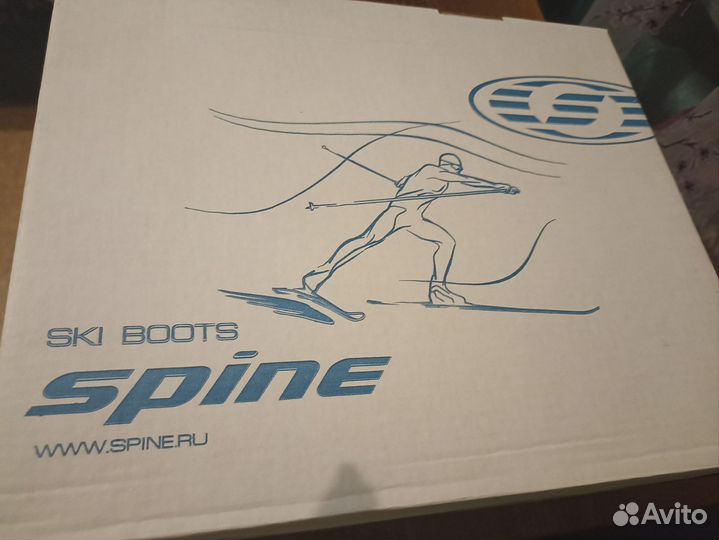 Лыжные ботинки