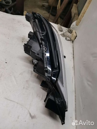 Фара левая lexus ux led