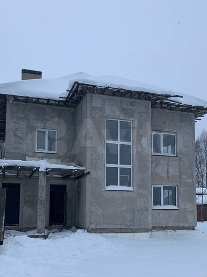 Дом 389 м² на участке 15 сот.