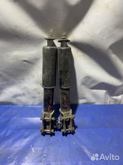 Стойки передние suzuki escudo tl52w