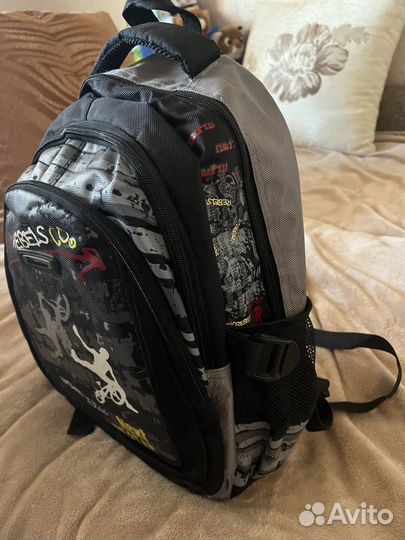 Рюкзак школьный