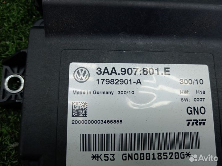 Блок управления стояночным тормозом Volkswagen Tig
