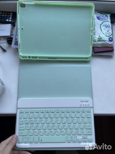 Клавиатура для планшета iPad