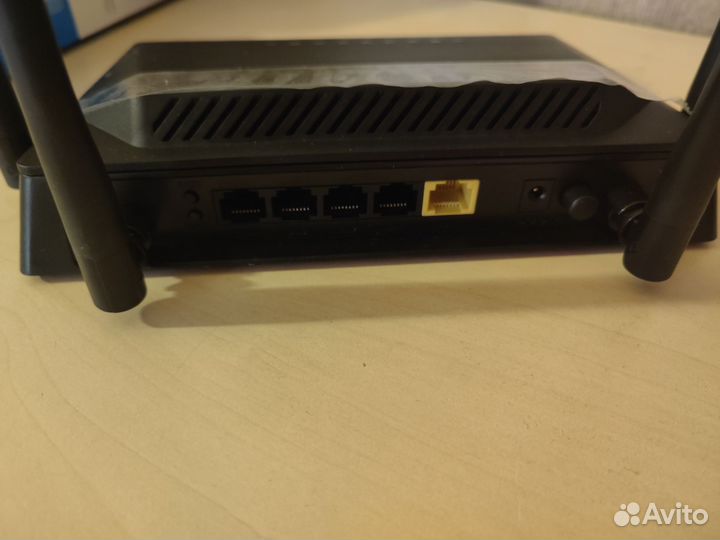 Wi-Fi маршрутизатор D-Link DIR-842 AC1200