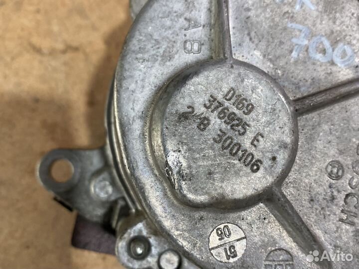 Вакуумный насос Renault 2.0dci M9R Nissan