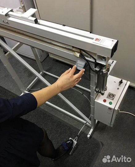 Промышленная запаечная машина со счетчиком метража