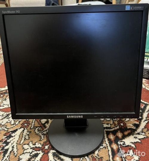 Монитор Samsung 943N