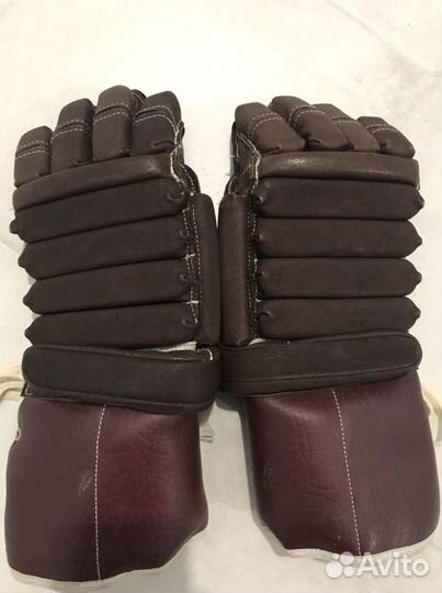 Краги хоккейные