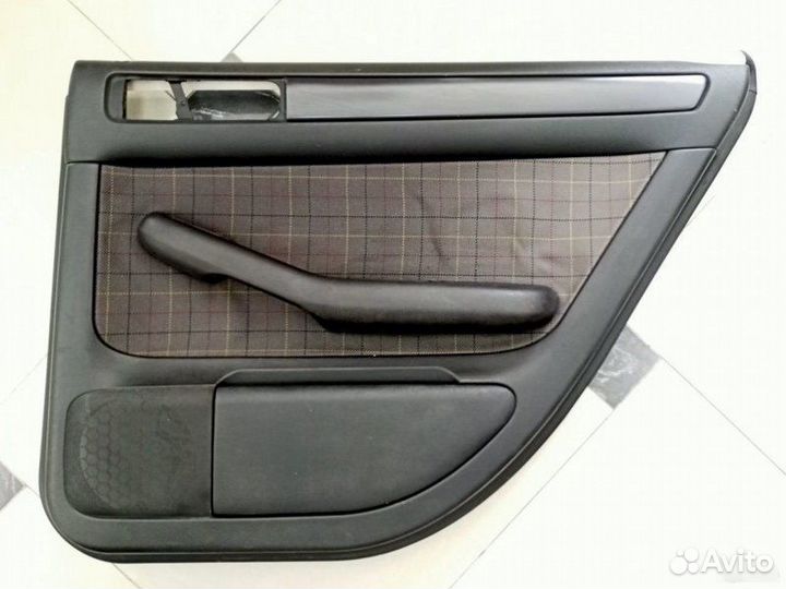Обшивки дверей Audi 2000-2005