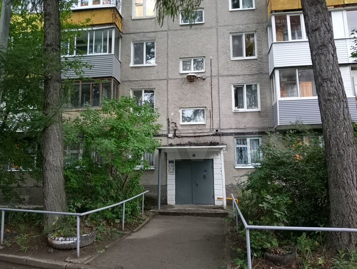 2-к. квартира, 47,6 м², 2/5 эт.