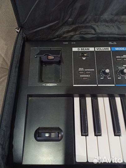 Синтезатор Roland juno Di + чехол+стойка+педаль