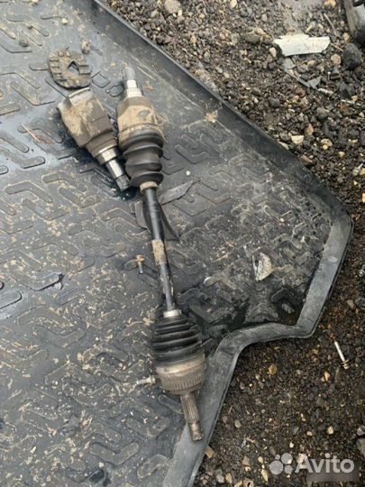 Привод левый Geely Emgrand