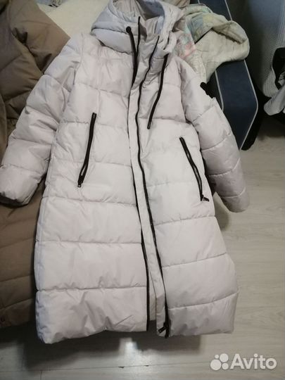 Женская одежда. Много