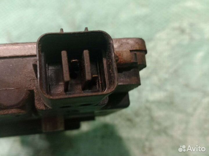 Мотор стеклоподъемника задний Mitsubishi Pajero 3