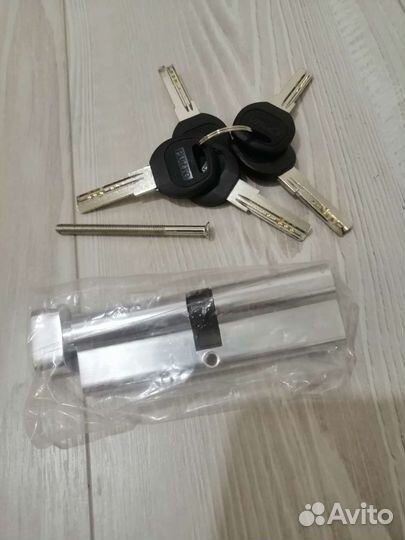 Дверные лечинки Punto + замки