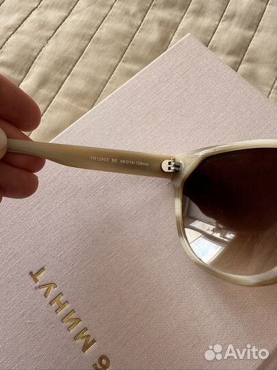 Солнцезащитные очки trussardi