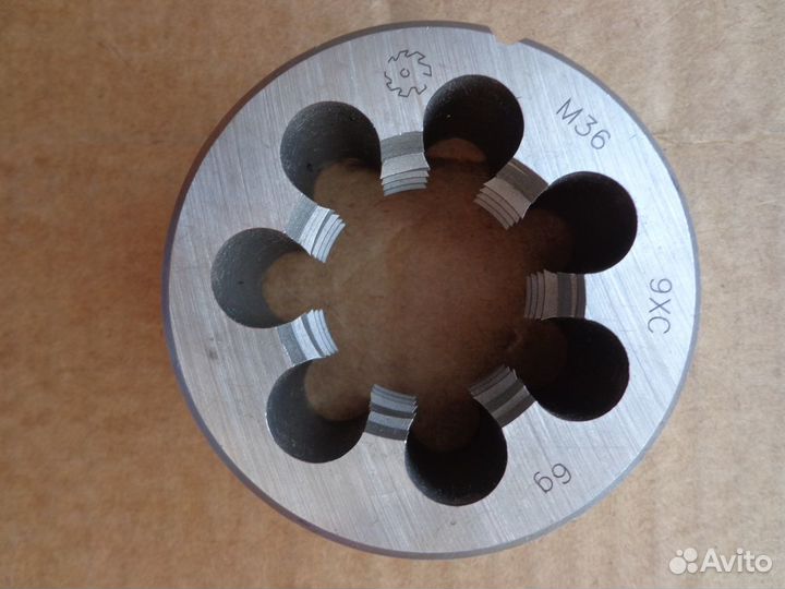 Плашки м6. м14. м16