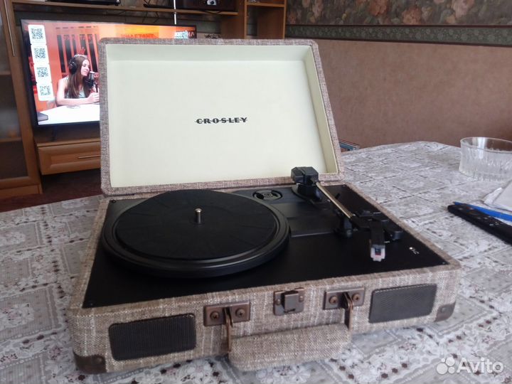 Виниловые проигрыватели Crosley, Ion