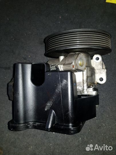 Насос гидроусилителя руля Мерседес