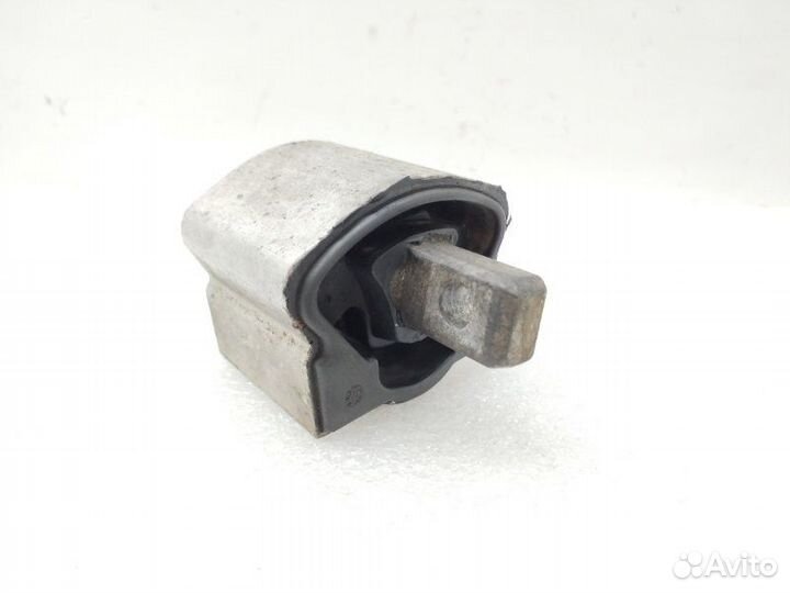 Подушка АКПП Mercedes-Benz E-Class W211 2.2 2008