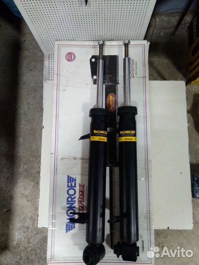 Амортизатор задний подвески Monro D0306 на Bmw X5