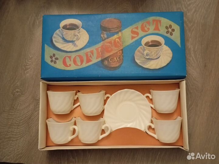 Набор кофейных чашек с блюдцем