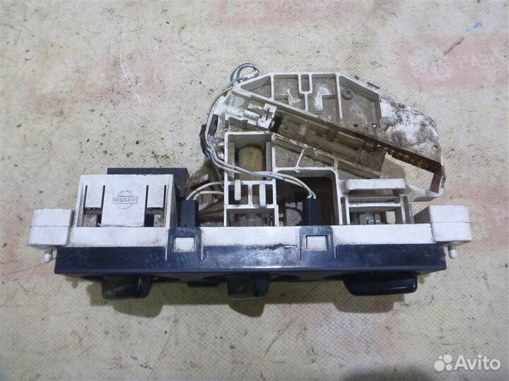Блок управления печкой Nissan Almera N15 GA14 1997