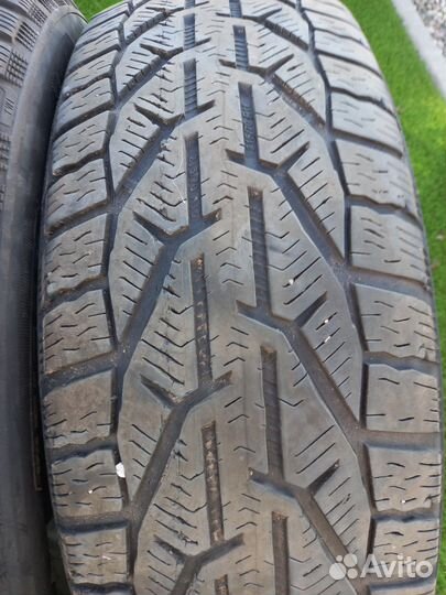 Tigar SUV Winter 215/70 R16
