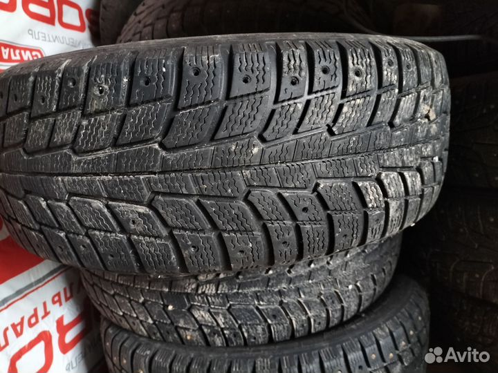 Michelin Agilis X-Ice North 215/65 R16
