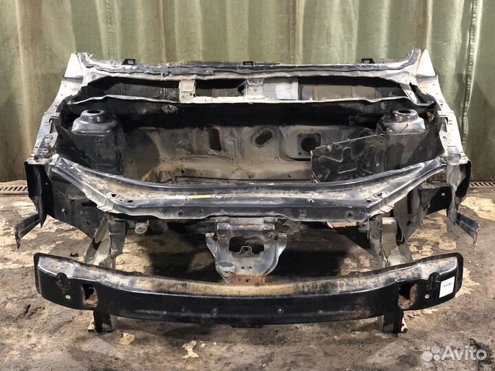 Панель передняя/телевизор (в сборе) Nissan Almera