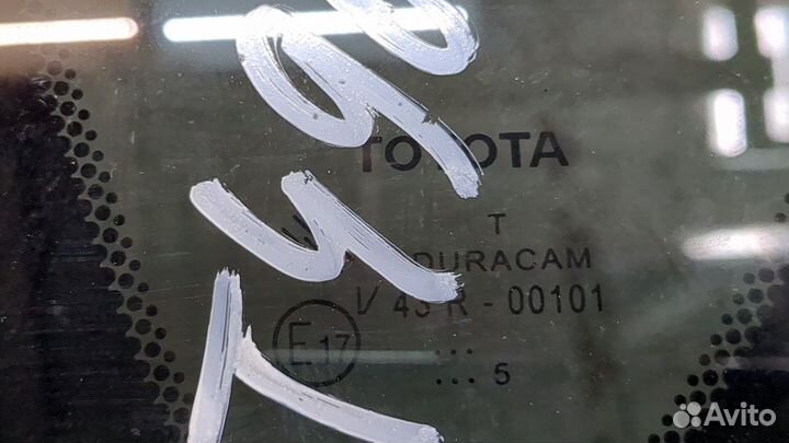 Стекло кузовное боковое левое заднее Toyota Verso
