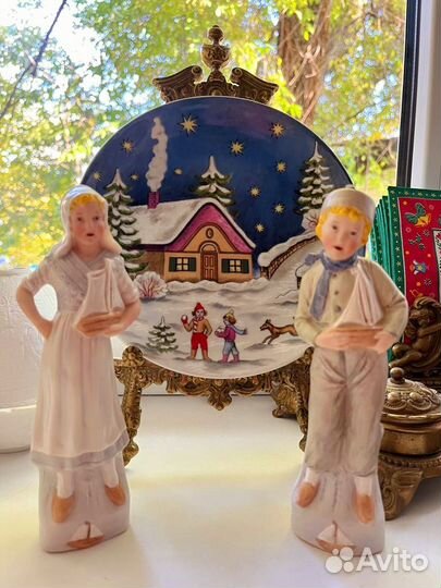 Фарфоровые парные сюжетные статуэтки (Germany)