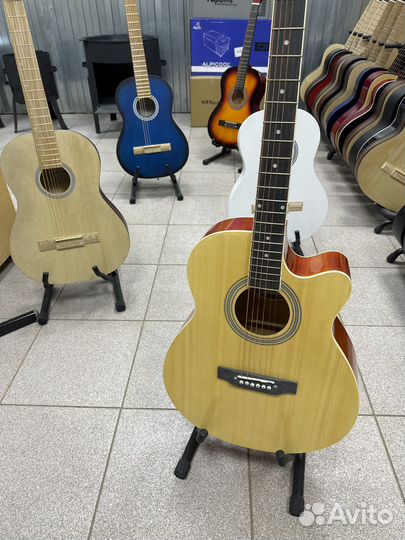 Гитара новая акустическая классическая