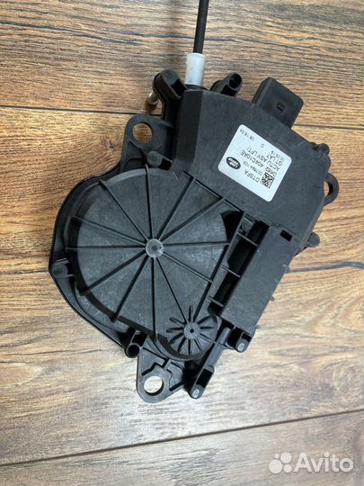 Активатор замка багажника range rover Sport 2013