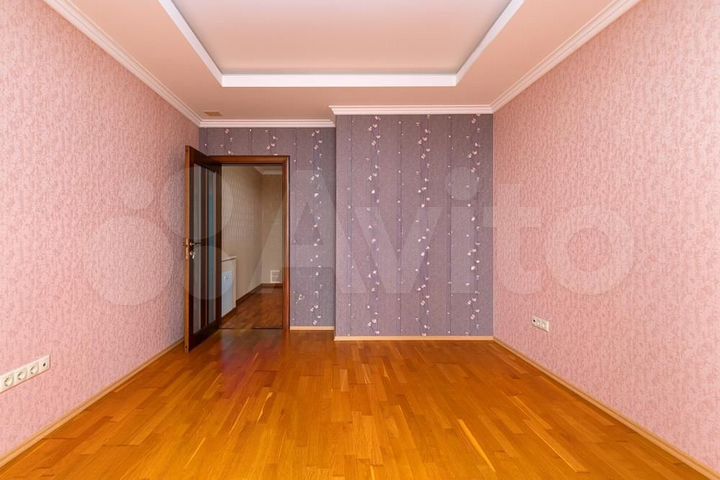 5-к. квартира, 200 м², 13/24 эт.