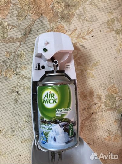 Автоматический освежитель воздуха