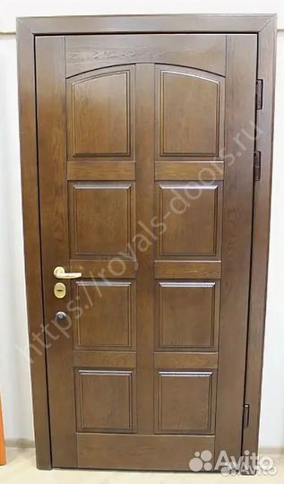 Элитная металлическая дверь из массива дерева
