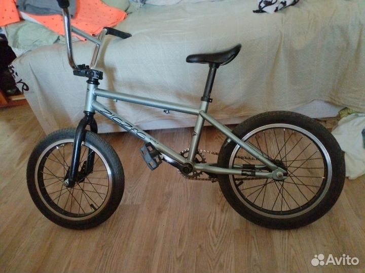 Трюковой велосипед bmx