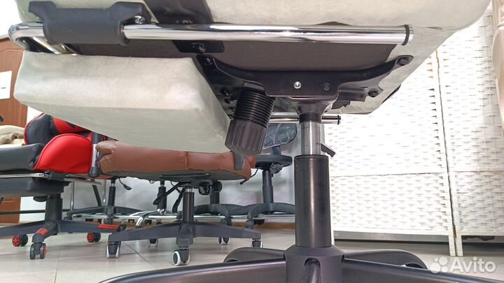 Игровое кресло компьютерное геймерское