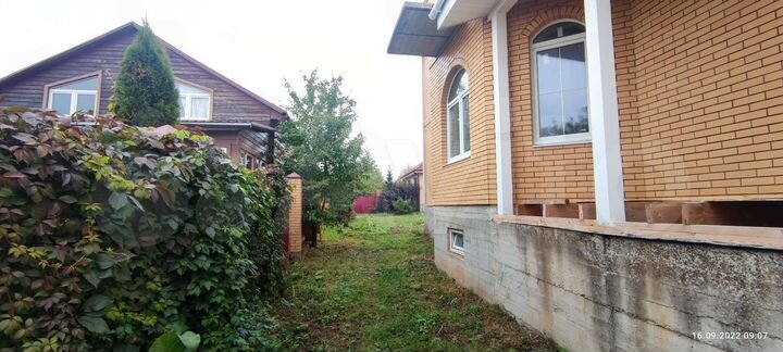 Коттедж 300 м² на участке 11 сот.