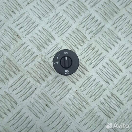 Выключатель Air Bag Renault Megane 3 1.6 K4MV838