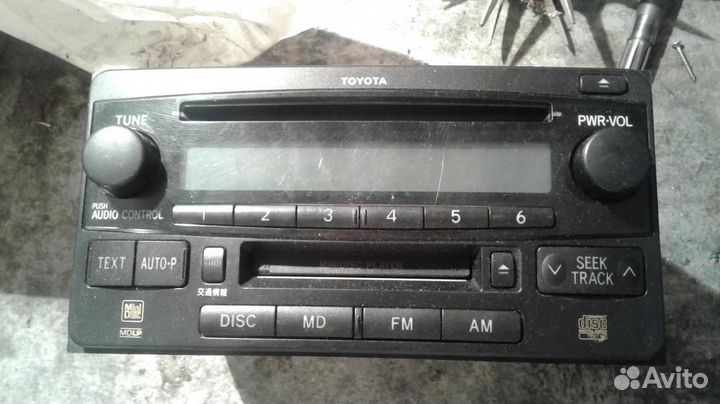 Штатная магнитола на Тойоту с CD