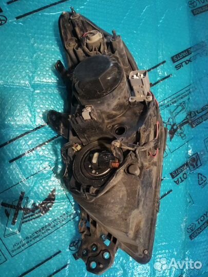 Фара галогеновая правая Subaru Impreza GE 2007