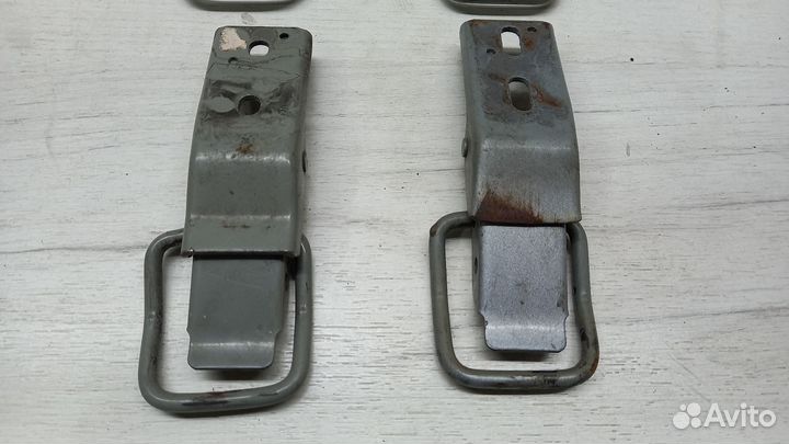 Крепления передних сидений Nissan Serena c23