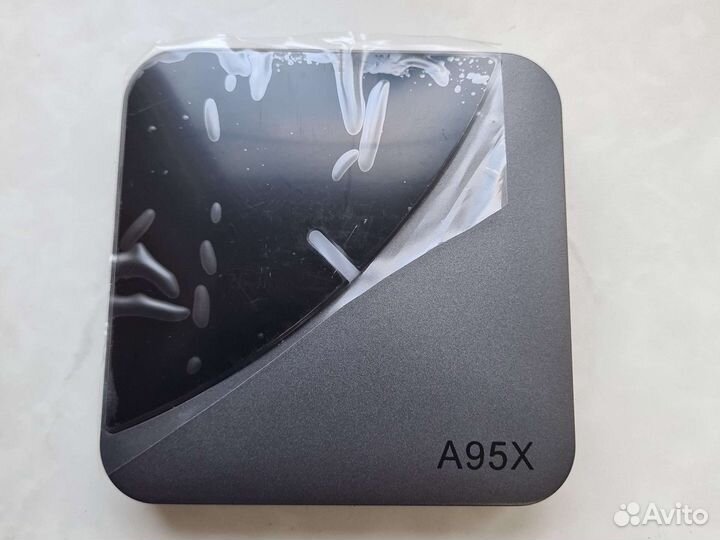 Продаю тв приставку на андройде 12