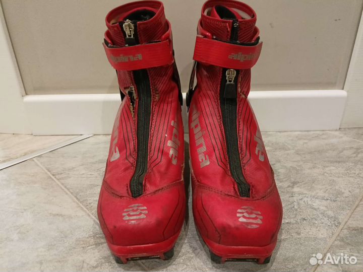 Лыжные ботинки коньковые alpina