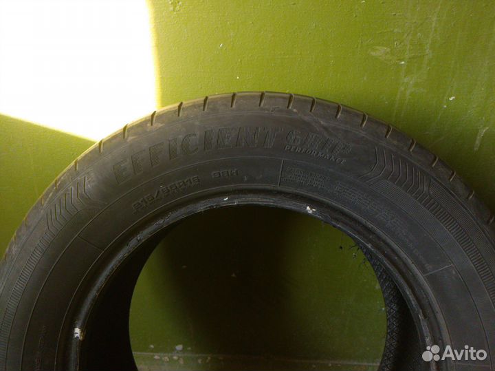 Goodyear EfficientGrip Performance 215/65 R16